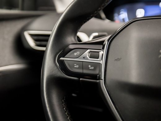 Peugeot 5008 1.2 PureTech Allure Sport 7 Persoons 131Pk Automaat (APPLE CARPLAY, GROOT NAVI, LEDER, PARKEERSEN... ActivLease financial lease