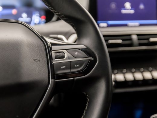 Peugeot 5008 1.2 PureTech Allure Sport 7 Persoons 131Pk Automaat (APPLE CARPLAY, GROOT NAVI, LEDER, PARKEERSEN... ActivLease financial lease