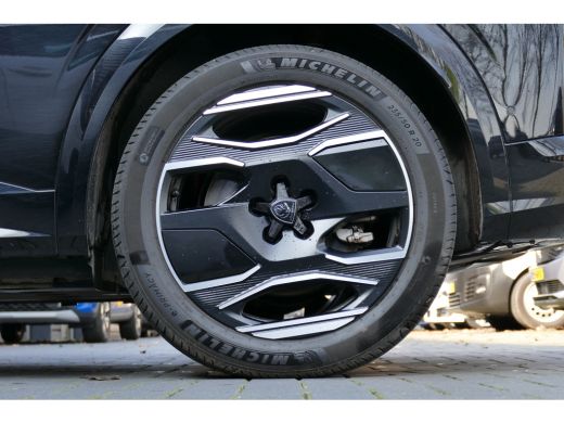 Peugeot e-3008 73KWH 325PK DUAL MOTOR LAUNCH EDITION AUTOMAAT / NAVI / LEDER / CLIMA / PDC / CAMERA V+A / PANO.D... ActivLease financial lease