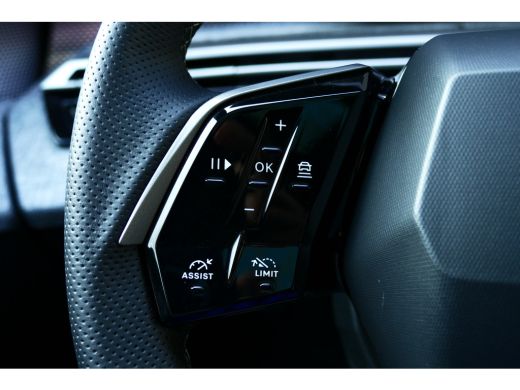 Peugeot e-3008 73KWH 325PK DUAL MOTOR LAUNCH EDITION AUTOMAAT / NAVI / LEDER / CLIMA / PDC / CAMERA V+A / PANO.D... ActivLease financial lease