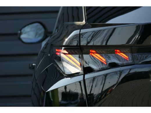 Peugeot e-3008 73KWH 325PK DUAL MOTOR LAUNCH EDITION AUTOMAAT / NAVI / LEDER / CLIMA / PDC / CAMERA V+A / PANO.D... ActivLease financial lease