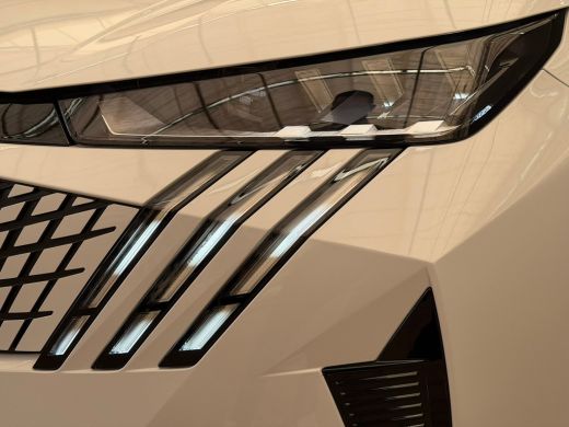 Peugeot e-5008 GT Exclusive 73 kWh | 2 stoelen op derde rij | Achteruitrijcamera | Apple Carplay/Android Auto|te... ActivLease financial lease