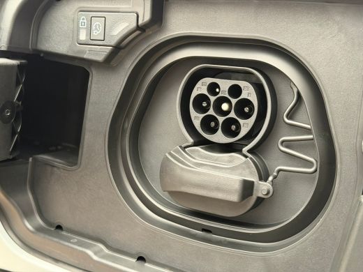 Peugeot e-5008 GT Exclusive 73 kWh | 2 stoelen op derde rij | Achteruitrijcamera | Apple Carplay/Android Auto|te... ActivLease financial lease