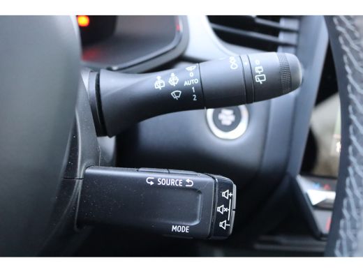 Renault Captur 1.3TCE 160PK Automaat MHEV Techno Camera/Carplay-android/Cruise-control/Parkeerhulp ActivLease financial lease