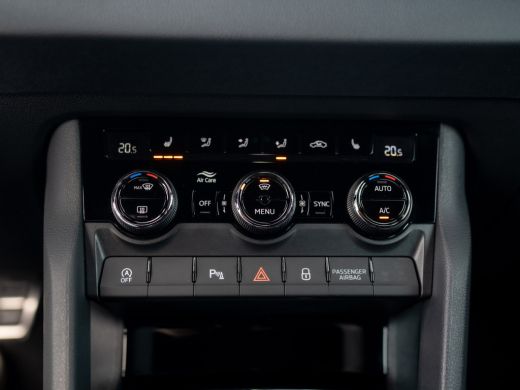 Skoda Karoq 1.5 TSI ACT Sportline Business | Elk. A-klep | Camera | Lane Assist | Stoel & Stuur verw. | Prijs... ActivLease financial lease