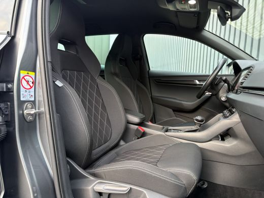 Skoda Karoq 1.5 TSI ACT Sportline Business | Elk. A-klep | Camera | Lane Assist | Stoel & Stuur verw. | Prijs... ActivLease financial lease