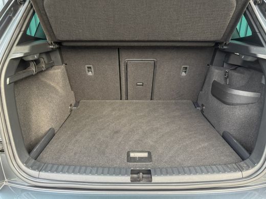 Skoda Karoq 1.5 TSI ACT Sportline Business | Elk. A-klep | Camera | Lane Assist | Stoel & Stuur verw. | Prijs... ActivLease financial lease