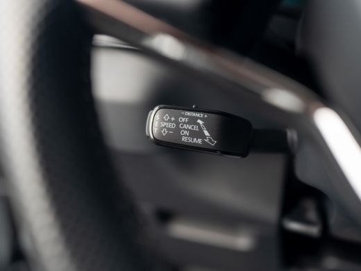 Skoda Karoq 1.5 TSI ACT Sportline Business | Elk. A-klep | Camera | Lane Assist | Stoel & Stuur verw. | Prijs... ActivLease financial lease