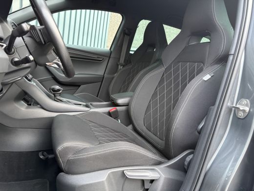 Skoda Karoq 1.5 TSI ACT Sportline Business | Elk. A-klep | Camera | Lane Assist | Stoel & Stuur verw. | Prijs... ActivLease financial lease