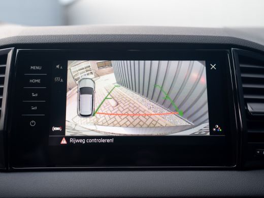 Skoda Karoq 1.5 TSI ACT Sportline Business | Elk. A-klep | Camera | Lane Assist | Stoel & Stuur verw. | Prijs... ActivLease financial lease