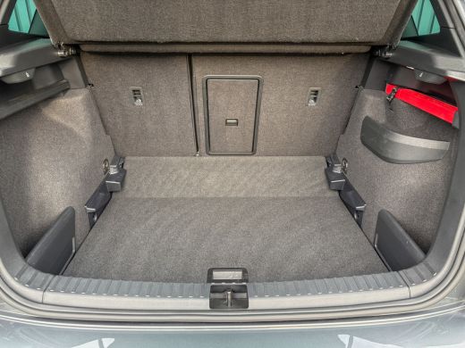 Skoda Karoq 1.5 TSI ACT Sportline Business | Leder | Camera | Adapt. Cruise control | Stoel & Stuur verw. | P... ActivLease financial lease