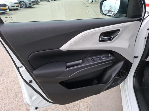 Suzuki Swift 1.2 Select Smart Hybrid ActivLease financial lease