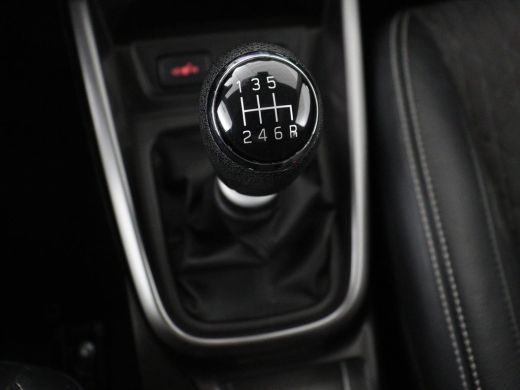 Suzuki Vitara 1.4 Boosterjet Style Smart Hybrid | Panoramadak | Leder/Alcantara | Stoelverwarming | Trekhaak | ... ActivLease financial lease