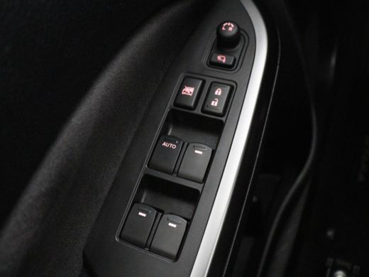 Suzuki Vitara 1.4 Boosterjet Style Smart Hybrid | Panoramadak | Leder/Alcantara | Stoelverwarming | Trekhaak | ... ActivLease financial lease