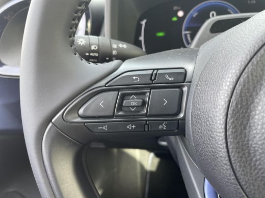 Toyota Aygo Hybrid 115 envy ActivLease financial lease