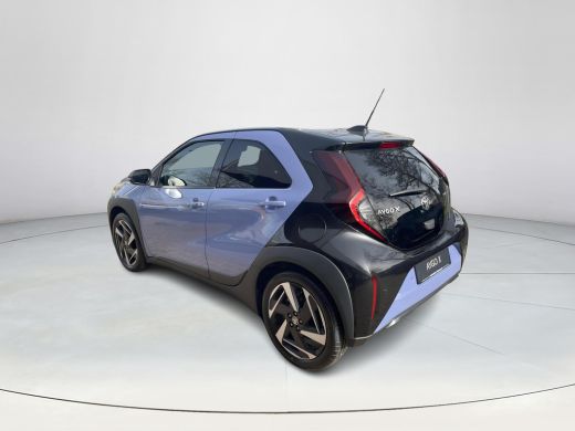 Toyota Aygo Hybrid 115 envy ActivLease financial lease