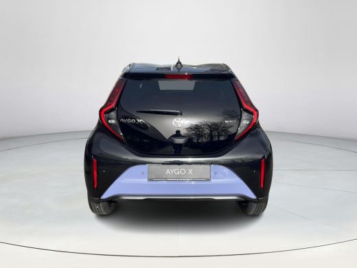 Toyota Aygo Hybrid 115 envy ActivLease financial lease