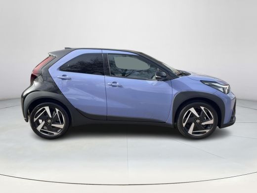 Toyota Aygo Hybrid 115 envy ActivLease financial lease
