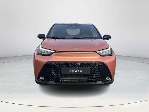 Toyota Aygo Hybrid 115 pulse | Cinnamon met zwart dak | Nieuw uit voorraad leverbaar | ActivLease financial lease