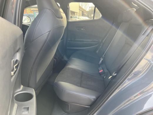 Toyota C-HR 2.0 Plug-in Hybrid 220 GR SPORT ActivLease financial lease