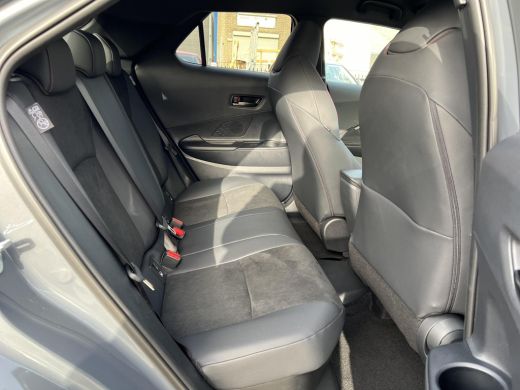 Toyota C-HR 2.0 Plug-in Hybrid 220 GR SPORT ActivLease financial lease