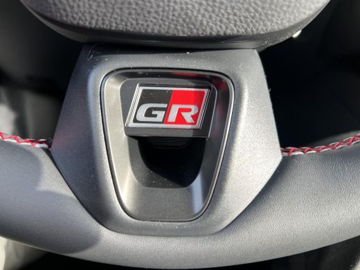 Toyota C-HR 2.0 Plug-in Hybrid 220 GR SPORT ActivLease financial lease