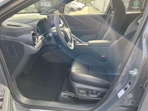 Toyota C-HR 2.0 Plug-in Hybrid 220 GR SPORT ActivLease financial lease