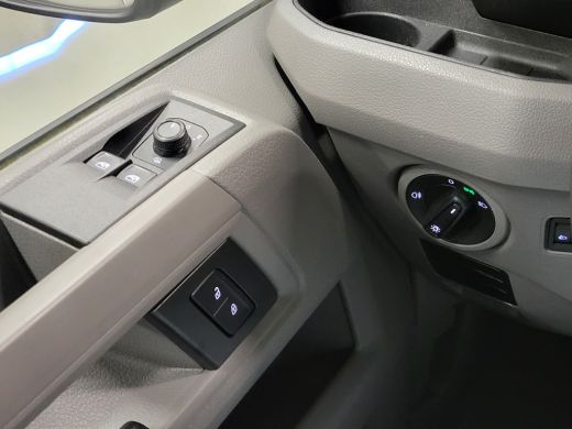 Volkswagen Crafter 2.0TDI 140pk L4/H3 3000kg Trekkracht Euro 6! ActivLease financial lease