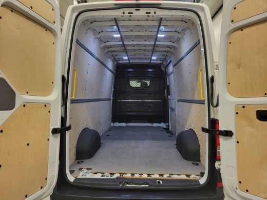 Volkswagen Crafter 2.0TDI 140pk L4/H3 3000kg Trekkracht Euro 6! ActivLease financial lease