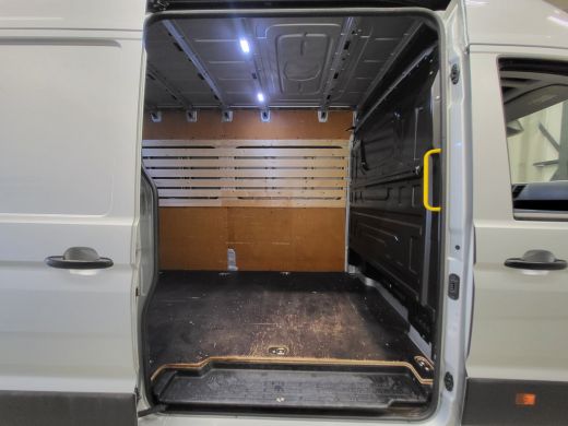 Volkswagen Crafter 2.0TDI 140pk L4/H3 3000kg Trekgewicht Euro 6! ActivLease financial lease