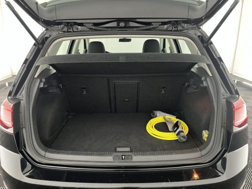 Volkswagen e-Golf {SOH-88%} (INCL-BTW) *HEATPUMP | ADAPTIVE-CRUISE | FULL-LED | DIGI-COCKPIT | NAVI-FULLMAP | CAMER... ActivLease financial lease