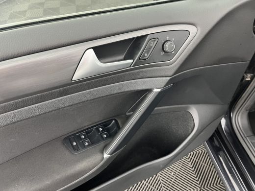 Volkswagen e-Golf {SOH-88%} (INCL-BTW) *HEATPUMP | ADAPTIVE-CRUISE | FULL-LED | DIGI-COCKPIT | NAVI-FULLMAP | CAMER... ActivLease financial lease