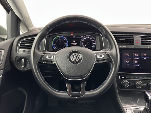 Volkswagen e-Golf {SOH-91%} (INCL-BTW) Aut. *HEATPUMP | ADAPTIVE-CRUISE | DIGI-COCKPIT | FULL-LED | NAVI-FULLMAP | ... ActivLease financial lease