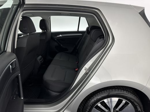 Volkswagen e-Golf {SOH-91%} (INCL-BTW) Aut. *HEATPUMP | ADAPTIVE-CRUISE | DIGI-COCKPIT | FULL-LED | NAVI-FULLMAP | ... ActivLease financial lease