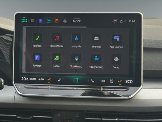 Volkswagen Golf 1.5 204pk eHybrid Life Edition Zijruiten achter en achterruit getint | Navigatie 'Discover' | Ach... ActivLease financial lease