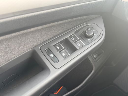 Volkswagen Golf 1.5 204pk eHybrid Life Edition Zijruiten achter en achterruit getint | Navigatie 'Discover' | Ach... ActivLease financial lease