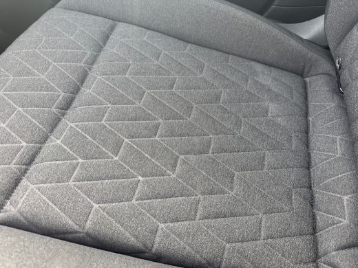 Volkswagen Golf 1.5 204pk eHybrid Life Edition Zijruiten achter en achterruit getint | Navigatie 'Discover' | Ach... ActivLease financial lease