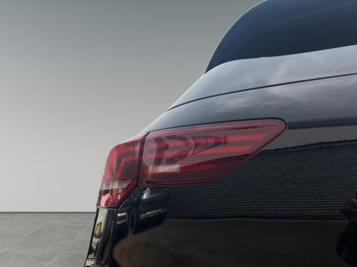 Volkswagen Golf 1.5 204pk eHybrid Life Edition Zijruiten achter en achterruit getint | Navigatie 'Discover' | Ach... ActivLease financial lease