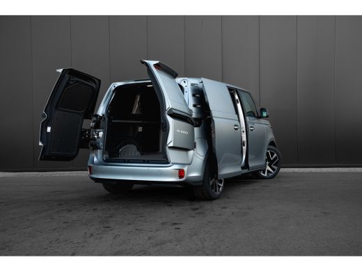 Volkswagen ID. Buzz Cargo Bulli 4-Motion | Achterdeuren | 360 Camera | IQ-Light | Trekhaak | 20 " ActivLease financial lease