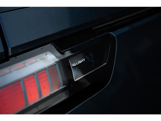 Volkswagen ID. Buzz Cargo Bulli | Achterlichten LED, luxe uitgevoerd incl. dynamische knipperlichten | App-Connect draadloo... ActivLease financial lease