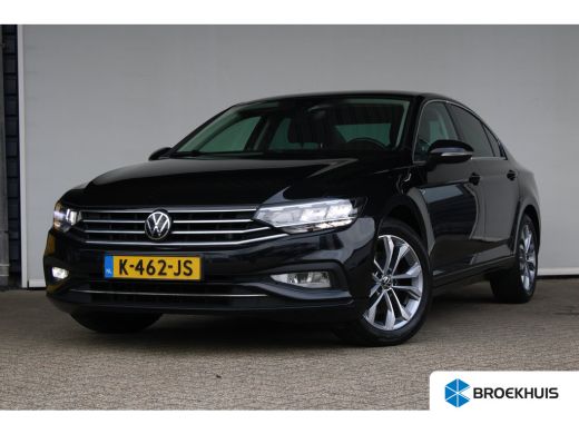 Volkswagen Passat 1.5 TSI Business | Adaptieve cruise control | Climate control | Keyless start | Apple carplay |