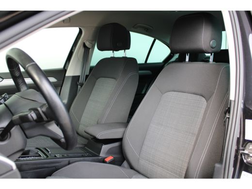 Volkswagen Passat 1.5 TSI Business | Adaptieve cruise control | Climate control | Keyless start | Apple carplay | ActivLease financial lease