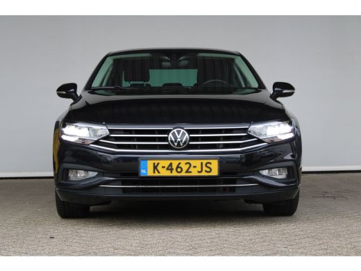 Volkswagen Passat 1.5 TSI Business | Adaptieve cruise control | Climate control | Keyless start | Apple carplay | ActivLease financial lease