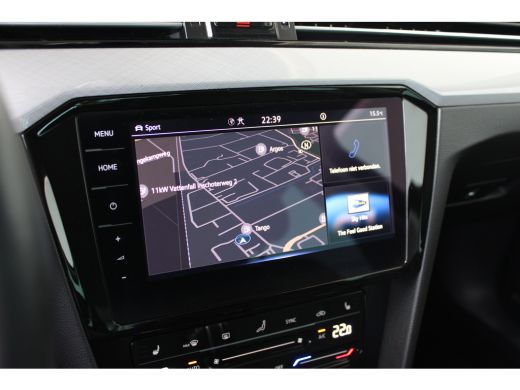 Volkswagen Passat 1.5 TSI Business | Adaptieve cruise control | Climate control | Keyless start | Apple carplay | ActivLease financial lease