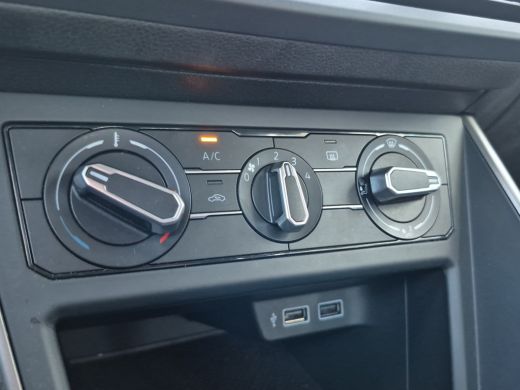 Volkswagen Polo 1.0 TSI Comfortline Parkeersensoren | Full map navigatie | Carplay/android auto | Adaptice CC | A... ActivLease financial lease