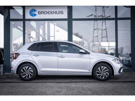 Volkswagen Polo 1.0 TSI Life Edition 95PK | Achteruitrijcamera | Airco | Hill hold functie ActivLease financial lease