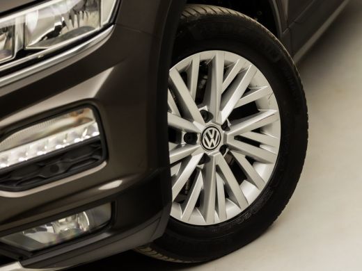 Volkswagen T-Roc 1.0 TSI Sport (APPLE CARPLAY, GROOT NAVI, ADAPTIVE CRUISE, PARKEERSENSOREN, SPORTSTOELEN, LANE AS... ActivLease financial lease