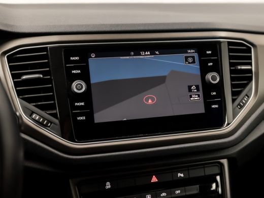 Volkswagen T-Roc 1.0 TSI Sport (APPLE CARPLAY, GROOT NAVI, ADAPTIVE CRUISE, PARKEERSENSOREN, SPORTSTOELEN, LANE AS... ActivLease financial lease