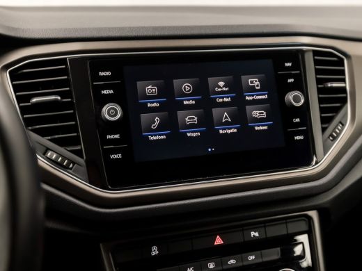 Volkswagen T-Roc 1.0 TSI Sport (APPLE CARPLAY, GROOT NAVI, ADAPTIVE CRUISE, PARKEERSENSOREN, SPORTSTOELEN, LANE AS... ActivLease financial lease