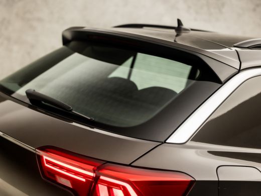 Volkswagen T-Roc 1.0 TSI Sport (APPLE CARPLAY, GROOT NAVI, ADAPTIVE CRUISE, PARKEERSENSOREN, SPORTSTOELEN, LANE AS... ActivLease financial lease